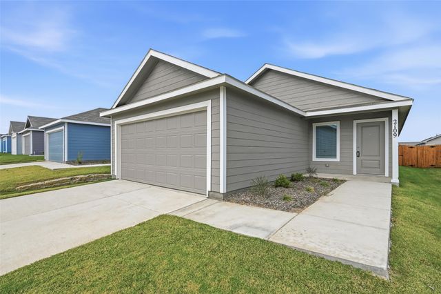 2109 Spartan Drive, Crandall, TX 75114