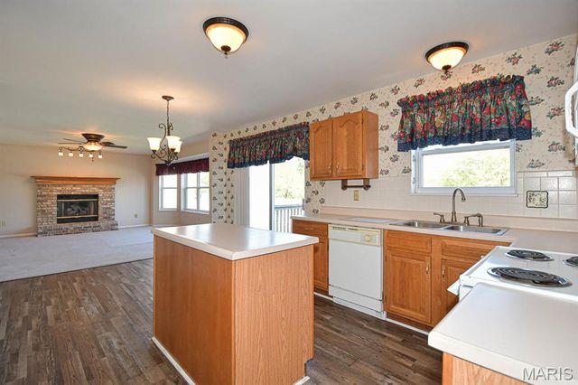 55 Green Pines Circle, St Peters, MO 63376
