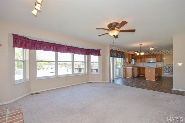 55 Green Pines Circle, St Peters, MO 63376