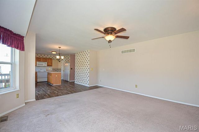 55 Green Pines Circle, St Peters, MO 63376