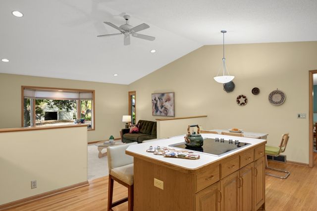 300 Kenmar Circle, Minnetonka, MN 55305