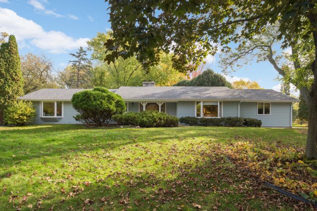 300 Kenmar Circle, Minnetonka, MN 55305