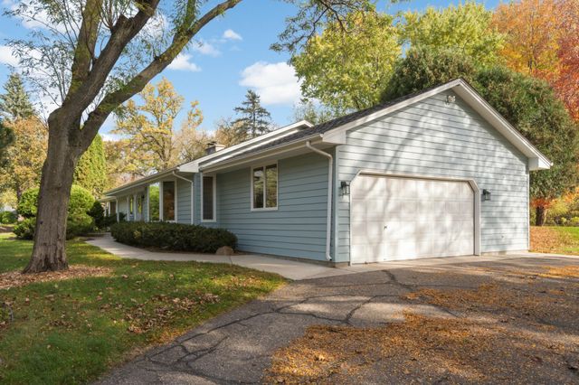 300 Kenmar Circle, Minnetonka, MN 55305