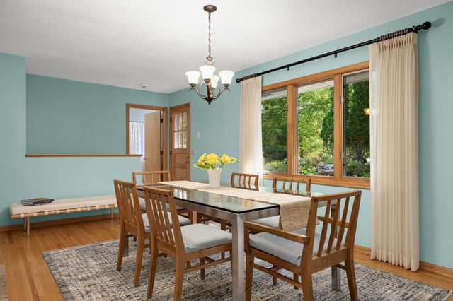 300 Kenmar Circle, Minnetonka, MN 55305