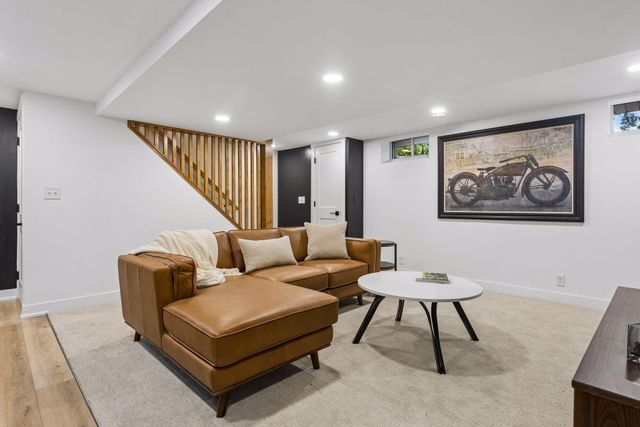 3037 Kyle Avenue N, Golden Valley, MN 55422
