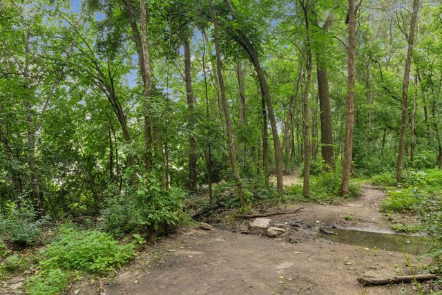 3037 Kyle Avenue N, Golden Valley, MN 55422