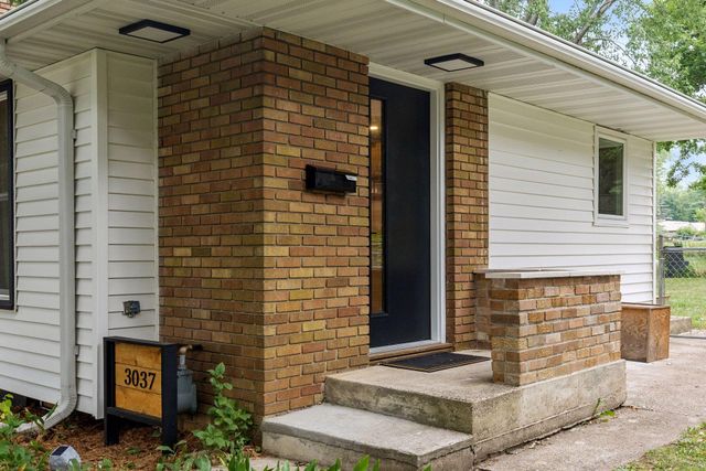 3037 Kyle Avenue N, Golden Valley, MN 55422