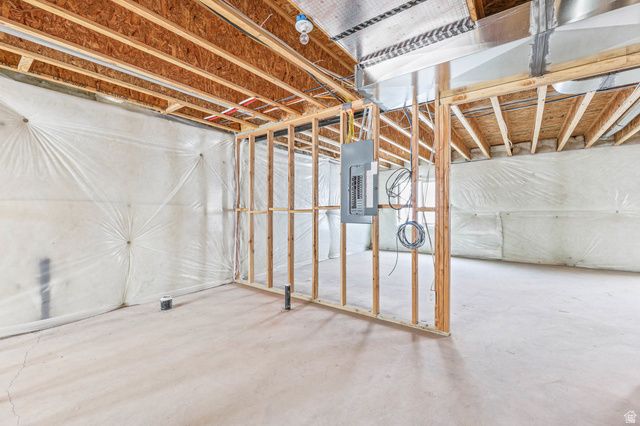 437 TOPAZ DR, Santaquin, UT 84655