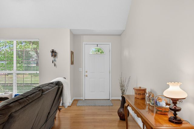 5696 Edgmon Road, Ooltewah, TN 37363