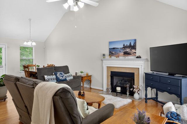 5696 Edgmon Road, Ooltewah, TN 37363