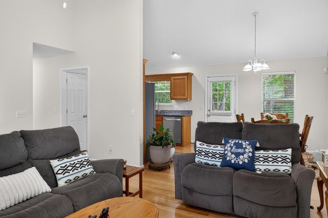 5696 Edgmon Road, Ooltewah, TN 37363