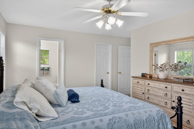 5696 Edgmon Road, Ooltewah, TN 37363