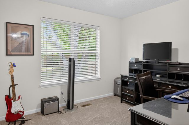 5696 Edgmon Road, Ooltewah, TN 37363
