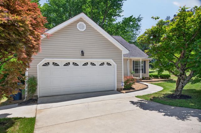 5696 Edgmon Road, Ooltewah, TN 37363