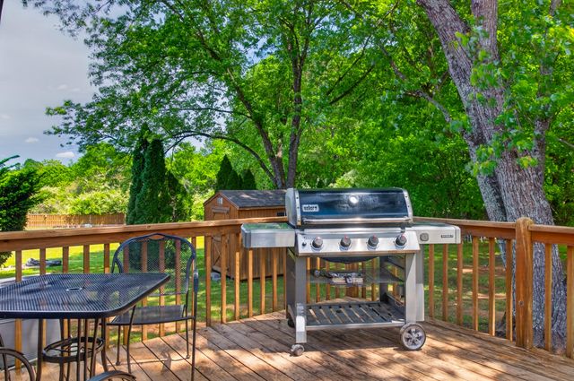5696 Edgmon Road, Ooltewah, TN 37363