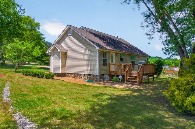 5696 Edgmon Road, Ooltewah, TN 37363