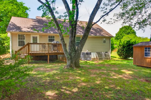 5696 Edgmon Road, Ooltewah, TN 37363