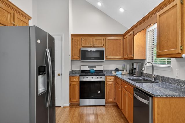 5696 Edgmon Road, Ooltewah, TN 37363