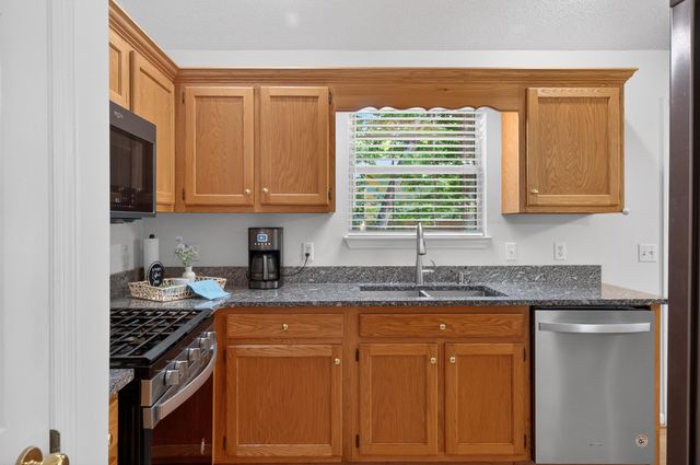 5696 Edgmon Road, Ooltewah, TN 37363
