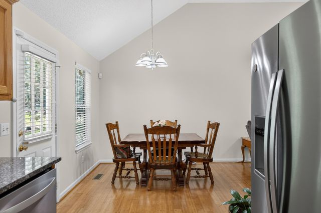 5696 Edgmon Road, Ooltewah, TN 37363