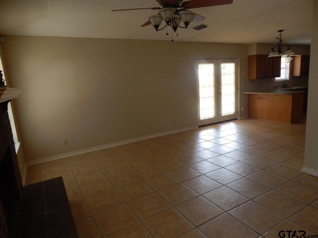 808 Corey, Whitehouse, TX 75791