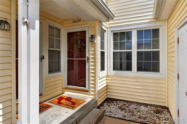 16275 Rose Wreath Lane, Florissant, MO 63034