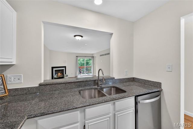 16275 Rose Wreath Lane, Florissant, MO 63034