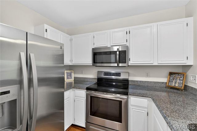 16275 Rose Wreath Lane, Florissant, MO 63034