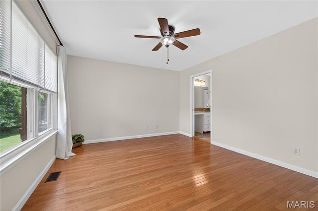 16275 Rose Wreath Lane, Florissant, MO 63034