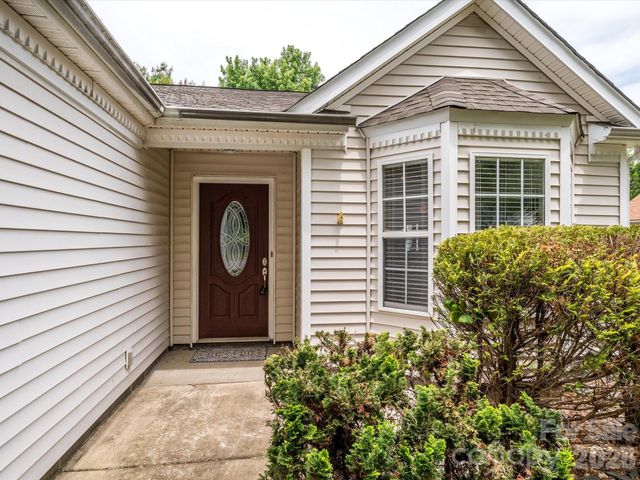 4821 Renfrew Drive, Concord, NC 28027
