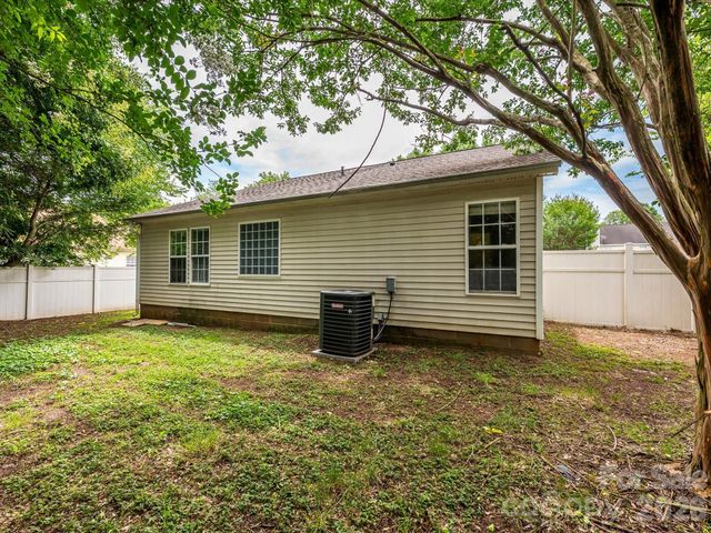 4821 Renfrew Drive, Concord, NC 28027