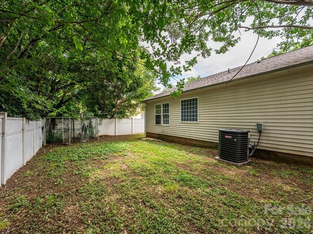 4821 Renfrew Drive, Concord, NC 28027