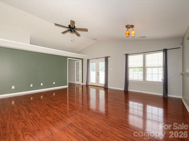 4821 Renfrew Drive, Concord, NC 28027
