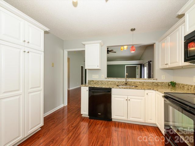 4821 Renfrew Drive, Concord, NC 28027