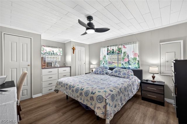 860 Moonlight DR, North Fort Myers, FL 33917