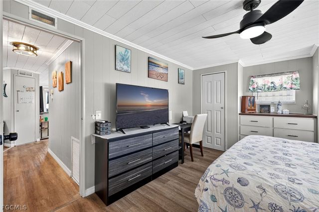 860 Moonlight DR, North Fort Myers, FL 33917