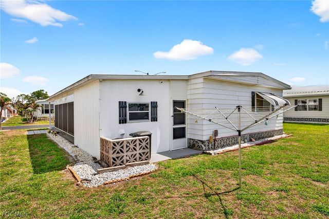 860 Moonlight DR, North Fort Myers, FL 33917