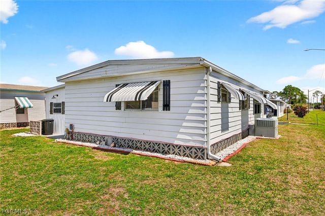 860 Moonlight DR, North Fort Myers, FL 33917