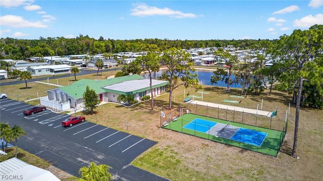 860 Moonlight DR, North Fort Myers, FL 33917