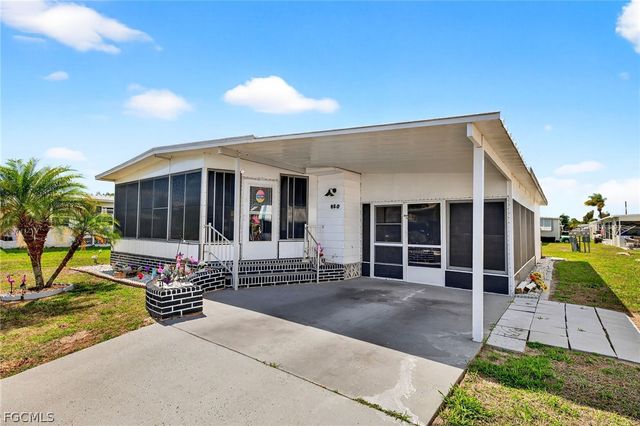 860 Moonlight DR, North Fort Myers, FL 33917