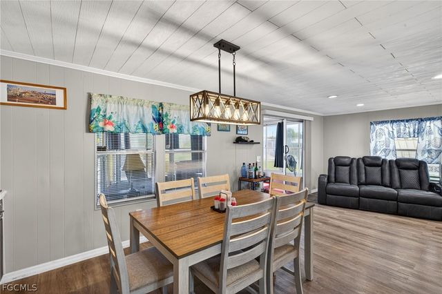 860 Moonlight DR, North Fort Myers, FL 33917