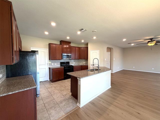 457 Sheepshank DR, Georgetown, TX 78633