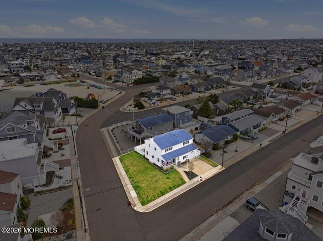 426 Hialeah Drive, Lavallette, NJ 08735