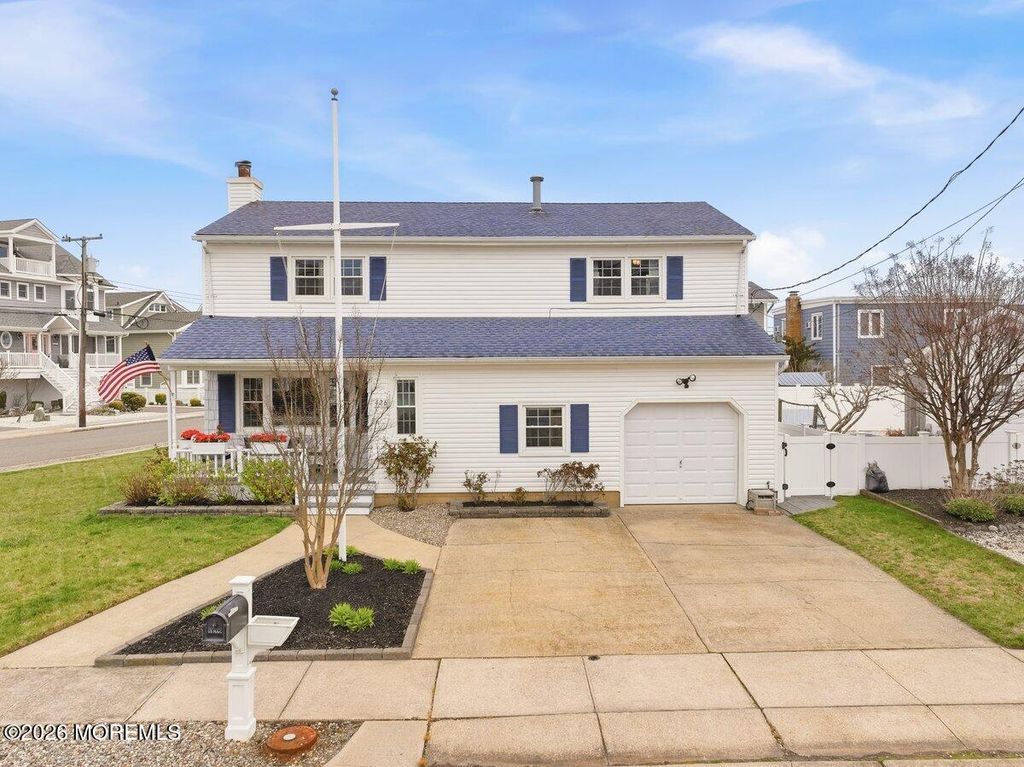 426 Hialeah Drive, Lavallette, NJ 08735