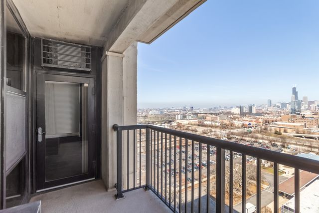 2605 S Indiana Avenue 1604, Chicago, IL 60616