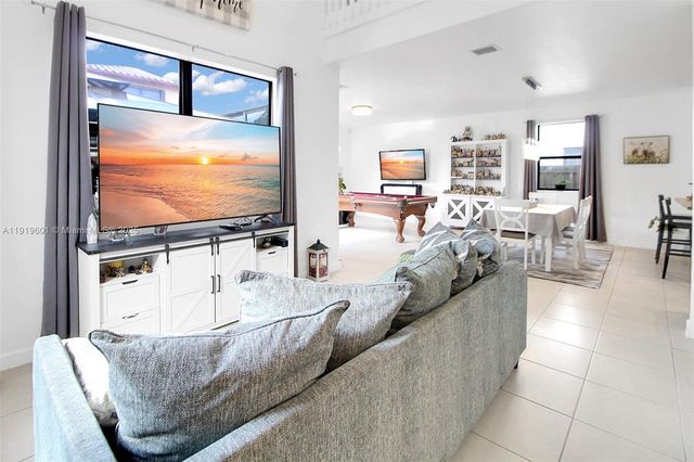 732 SE 35th Ave, Homestead, FL 33033