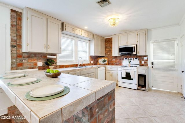 118 Nita Street, New Iberia, LA 70563