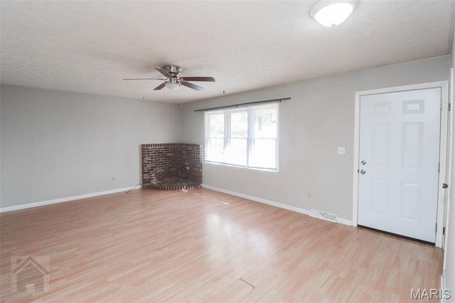 21675 Sable Road, Waynesville, MO 65583