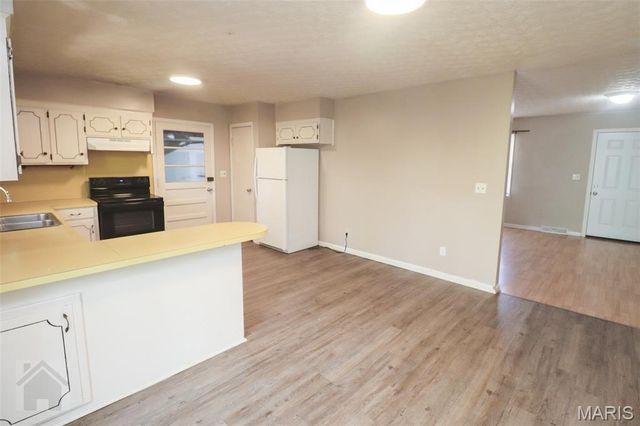 21675 Sable Road, Waynesville, MO 65583