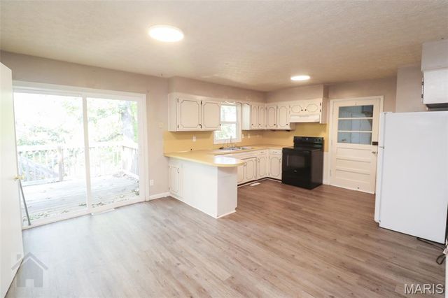 21675 Sable Road, Waynesville, MO 65583